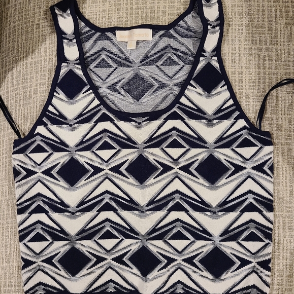 Top - Picture 3 of 3